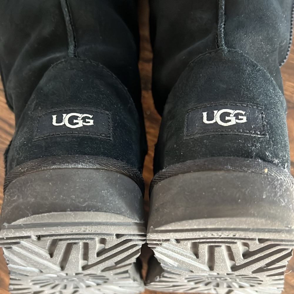 Ugg Boots - Picture 7 of 14
